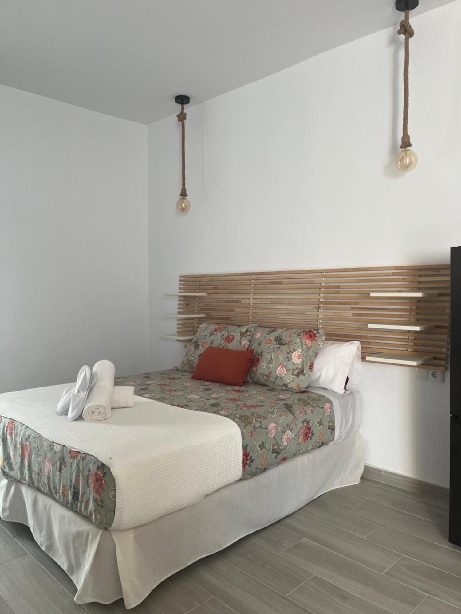 Apartamentos Turisticos A.Parra Jerez de la Frontera Luaran gambar